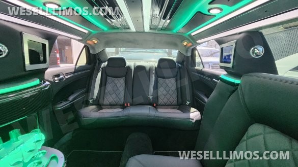 2022 SPV Chrysler 300 140" Limousine