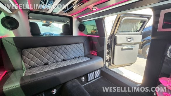 2022 SPV Chrysler 300 140" Limousine