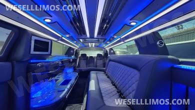 2022 SPV Chrysler 300 140" Limousine