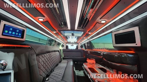 2022 SPV Chrysler 300 140" Limousine