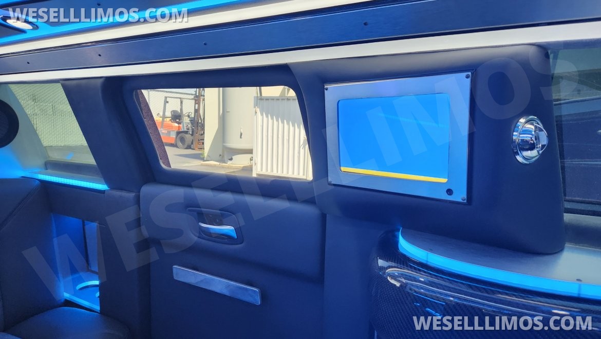 Photo of Limousine for sale: 2022 Chrysler 300 140&quot; by SPV