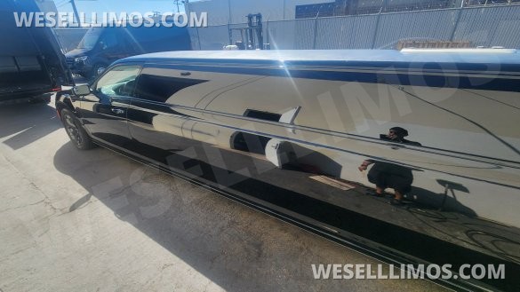 2022 SPV Chrysler 300 140" Limousine