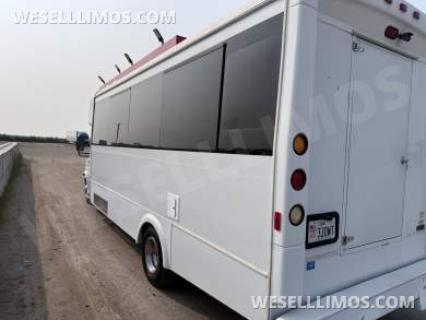 2016 LGE Ford Ford Limo Bus
