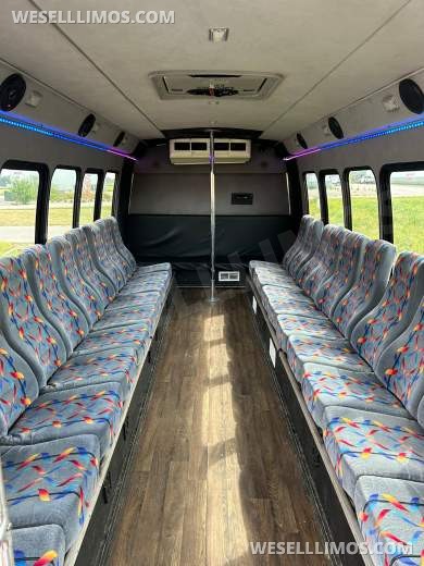 2007 Chevrolet 5500 Limo Bus