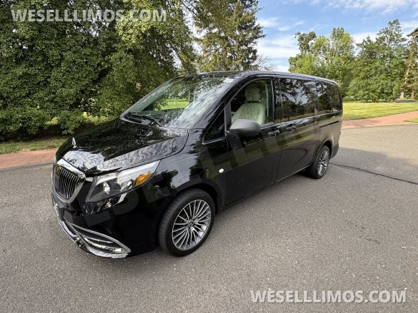 2022 Mercedes-Benz Metris Maybach CEO Sprinter for Sale in Morganville, NJ - Photo 2