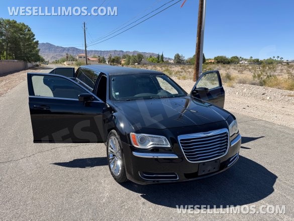 2013 Executive Coach Builder Chrysler 300 Limousine