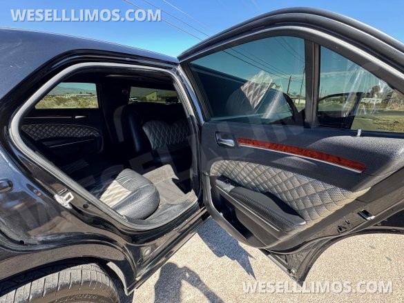 2013 Executive Coach Builder Chrysler 300 Limousine