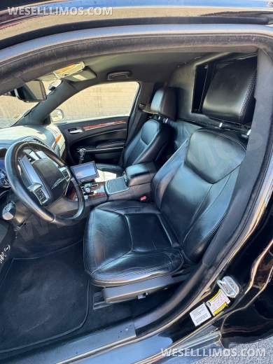 2013 Executive Coach Builder Chrysler 300 Limousine