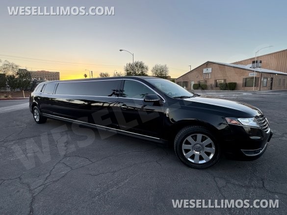 2019 Royal Coach  Lincoln MKT Limousine
