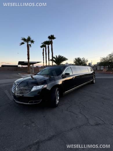 2019 Royal Coach  Lincoln MKT Limousine