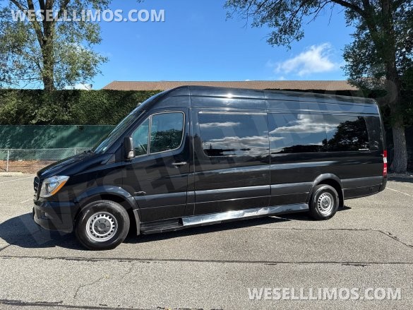 2017 Midwest Automotive Design Mercedes-Benz Sprinter Sprinter