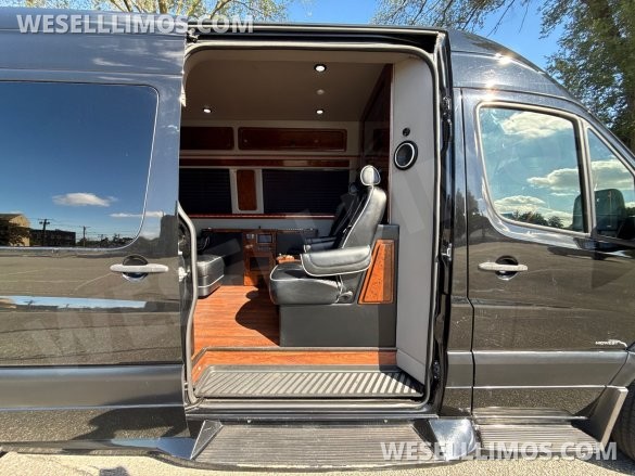 2017 Midwest Automotive Design Mercedes-Benz Sprinter Sprinter