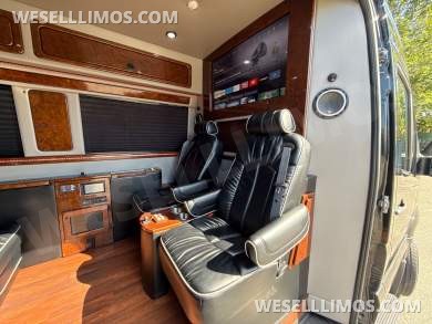 2017 Midwest Automotive Design Mercedes-Benz Sprinter Sprinter