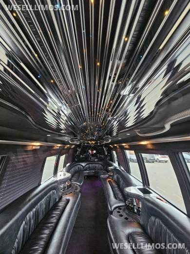 2004 Krystal  International 3200 DT530 Limo Bus