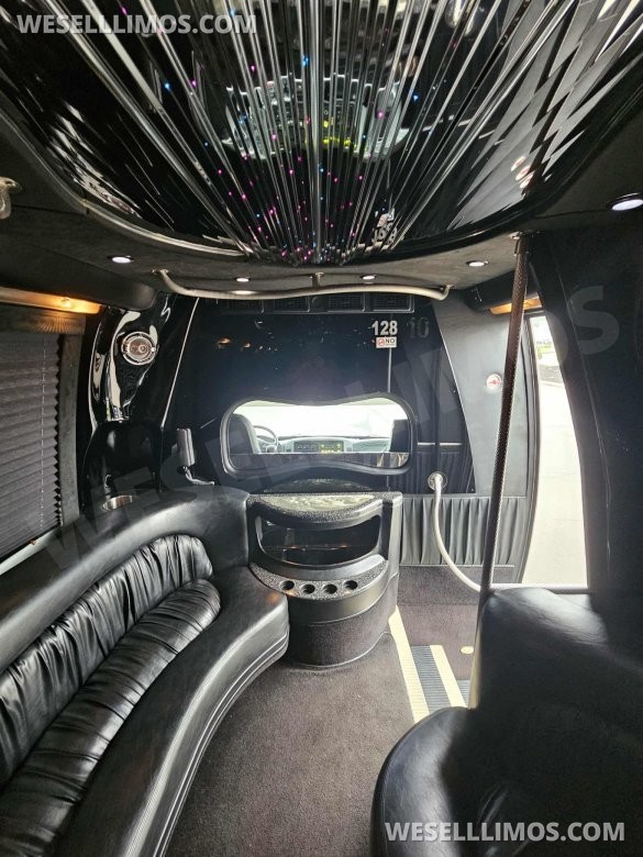 2004 Krystal  International 3200 DT530 Limo Bus