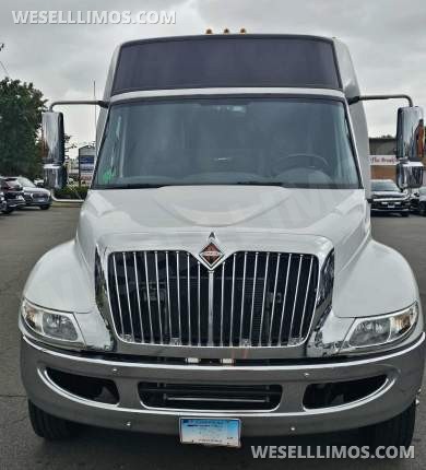 2004 Krystal  International 3200 DT530 Limo Bus