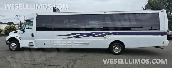 2004 Krystal  International 3200 DT530 Limo Bus