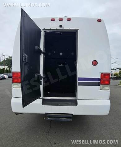 2004 Krystal  International 3200 DT530 Limo Bus