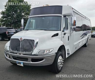 2004 Krystal  International 3200 DT530 Limo Bus
