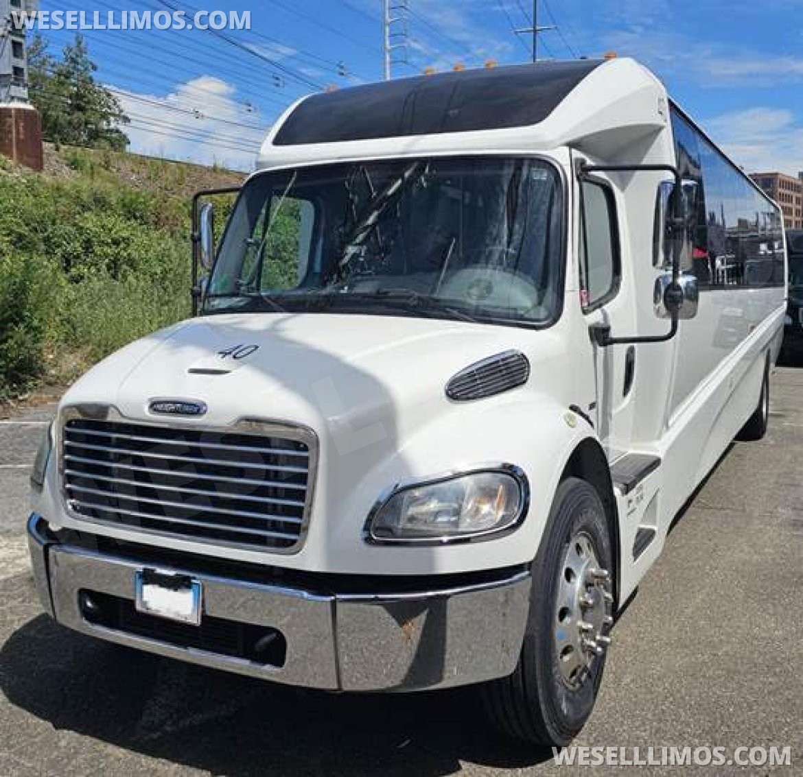 Photo of Shuttle Bus for sale: 2016 Freightliner GM40 40" by Grech
