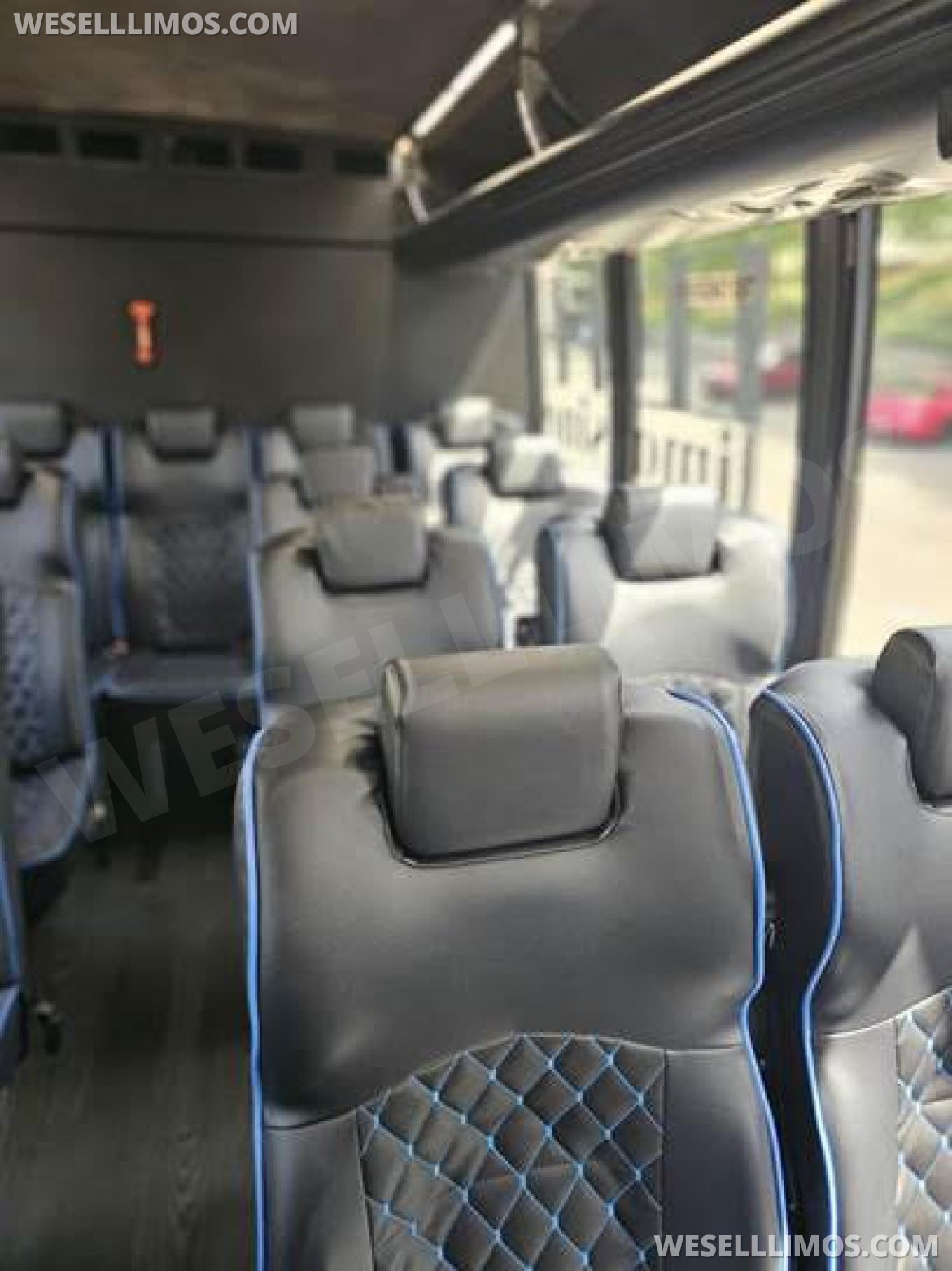 Photo of Shuttle Bus for sale: 2016 Freightliner GM40 40" by Grech