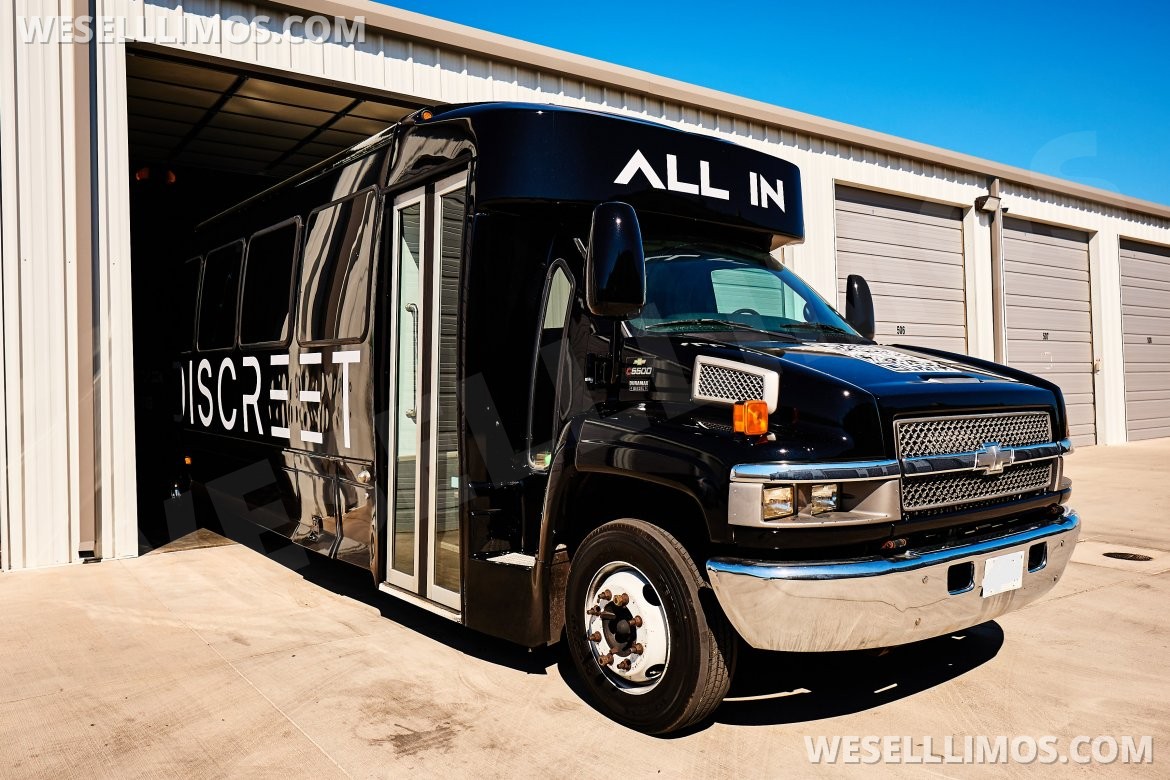 Photo of Limo Bus for sale: 2008 Chevrolet C5500
