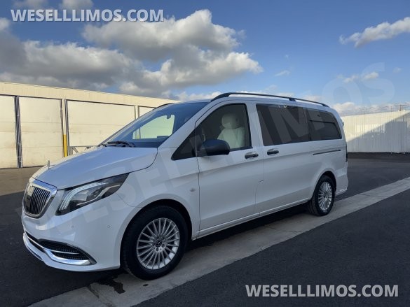 2023 Mercedes-Benz Metris CEO SUV Mobile Office for Sale in Anaheim, CA - Photo 3