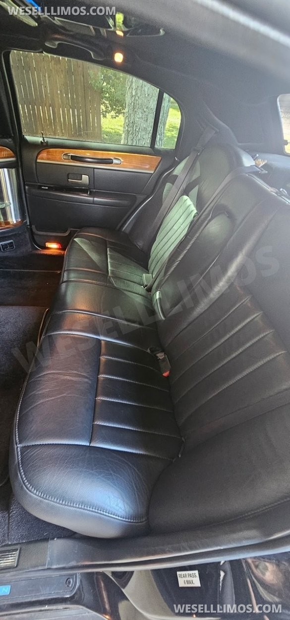 2007 6 Seater limo Lincoln Towncar Limousine Krystal Coach