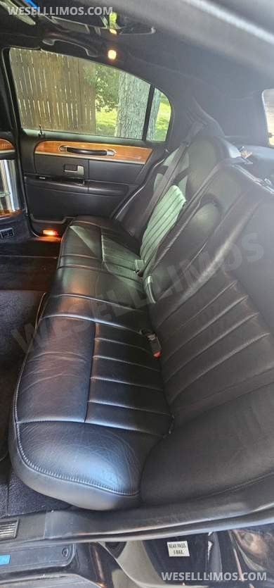2007 6 Seater limo Lincoln Towncar Limousine Krystal Coach