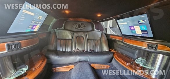 2007 6 Seater limo Lincoln Towncar Limousine Krystal Coach