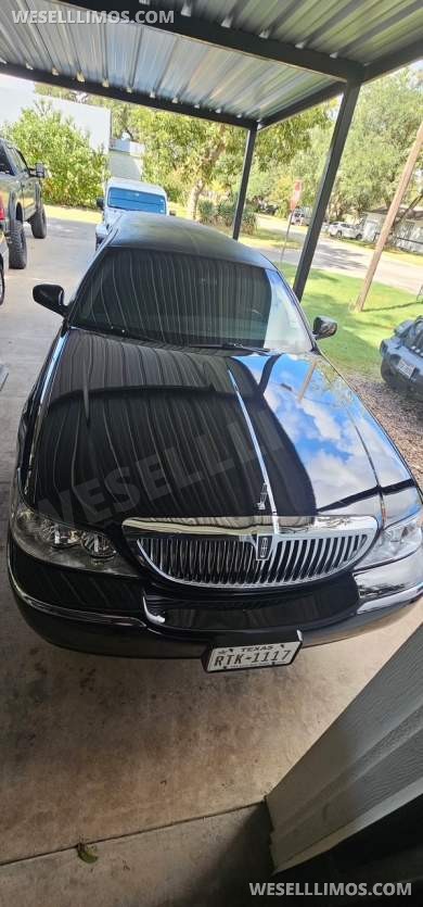 2007 Lincoln Towncar Limousine 8 passenger Low Mileage