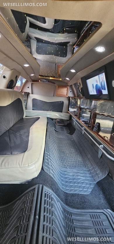 2007 Lincoln Towncar Limousine 8 passenger Low Mileage