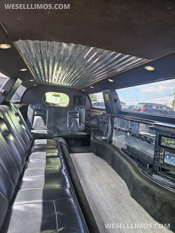 2007 Dodge Charger Limousine pink