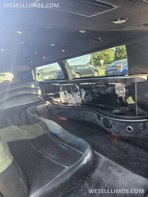 2007 Lincoln Town Car limo  Limousine