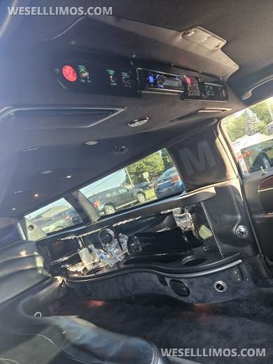 2007 Lincoln Town Car limo  Limousine