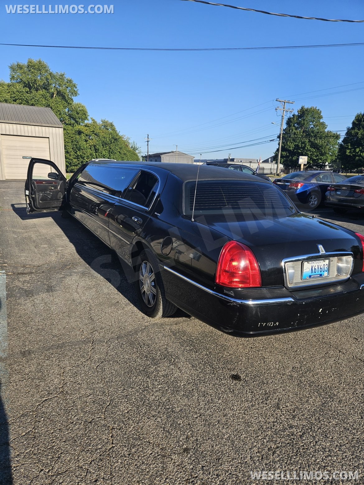 Photo of Limousine for sale: 2007 Lincoln Town Car limo 100&quot; by Same