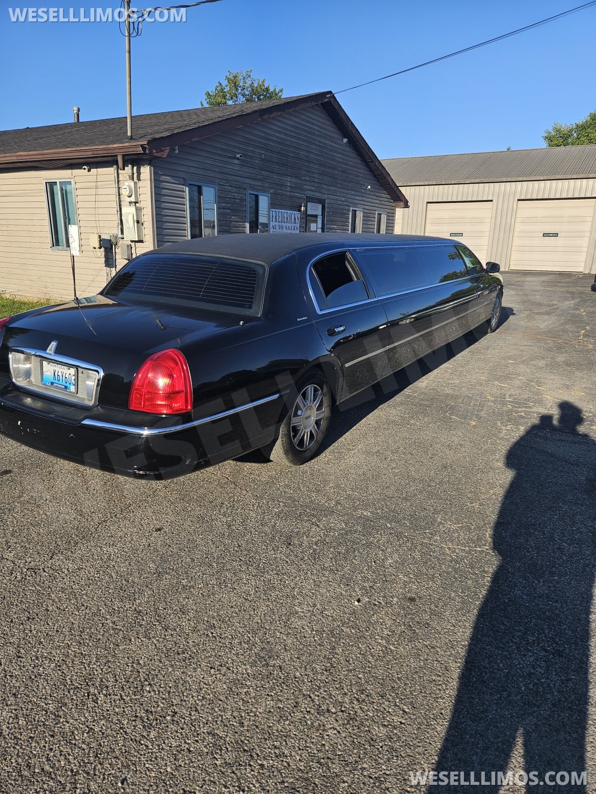 Photo of Limousine for sale: 2007 Lincoln Town Car limo 100&quot; by Same