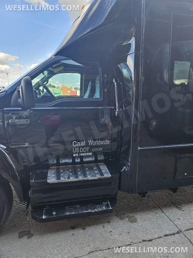 2007 Ford F650 Shuttle Bus