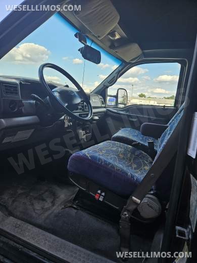 2007 Ford F650 Shuttle Bus