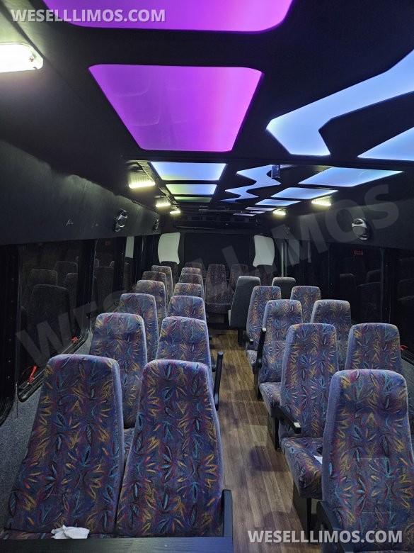 2007 Ford F650 Shuttle Bus
