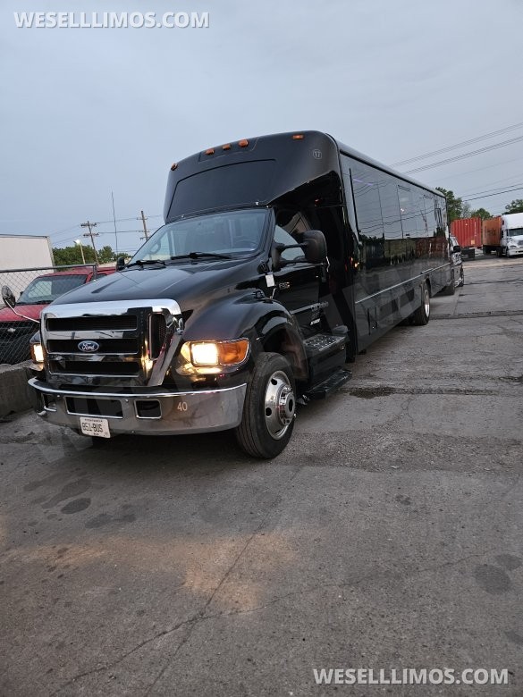 2007 Ford F650 Shuttle Bus