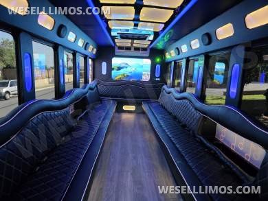 2014 Starcraft  Ford F550  Limo Bus