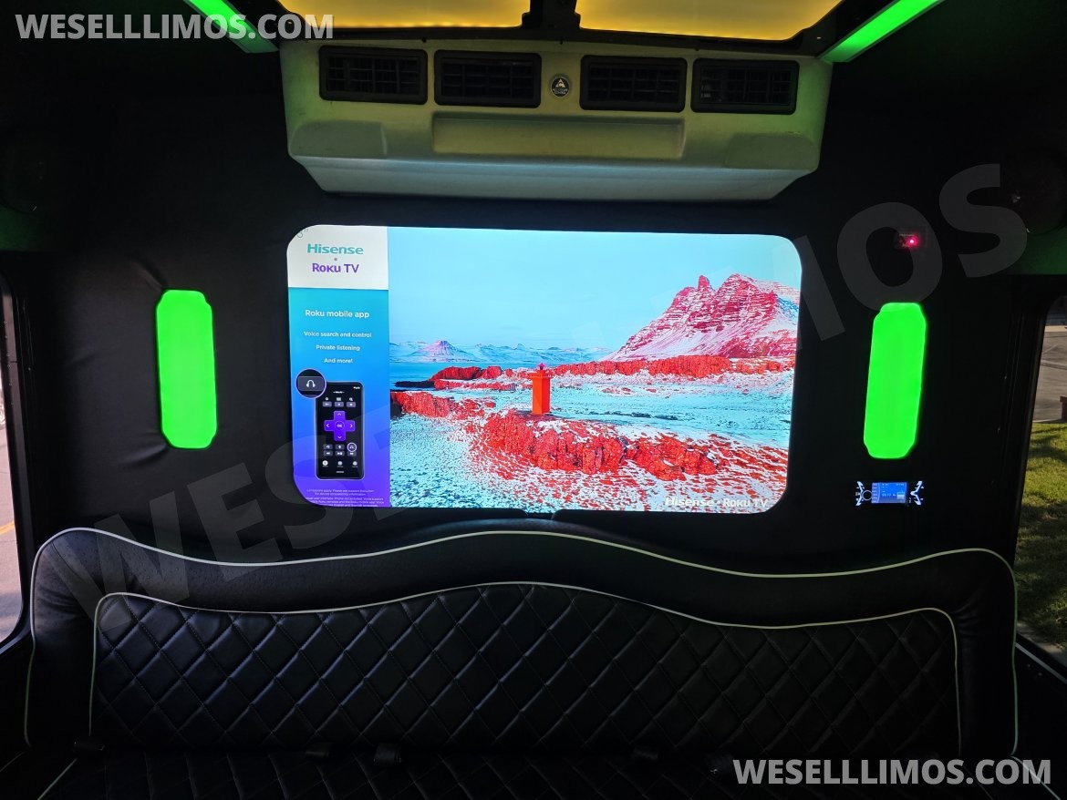 Photo of Limo Bus for sale: 2014 Ford F550 by Starcraft