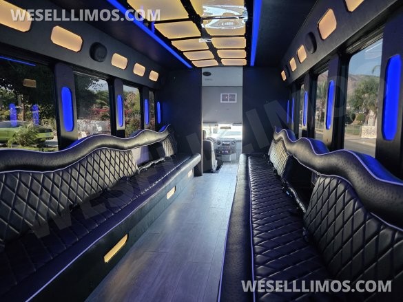 2014 Starcraft  Ford F550  Limo Bus