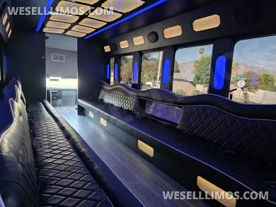 2014 Starcraft  Ford F550  Limo Bus