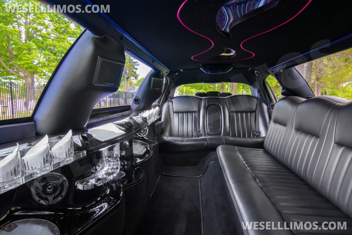 Photo of Limousine for sale: 2006 Lincoln Town Car 120&quot; by Royale