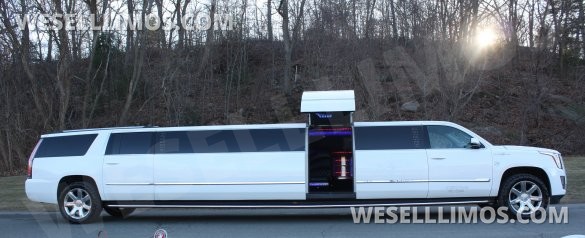 2018 Pinnacle Limousine Chevrolet Suburbalade Limousine