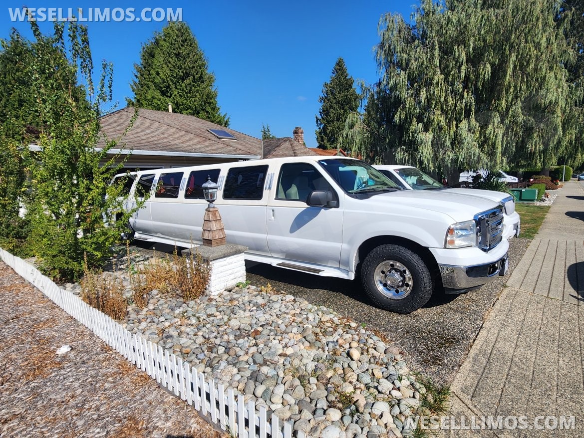 Photo of SUV Stretch for sale: 2005 Ford Excursion by ECB