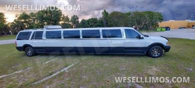 Ultra Stretch S.U.V 18-Passenger Lincoln Navigator Limousine