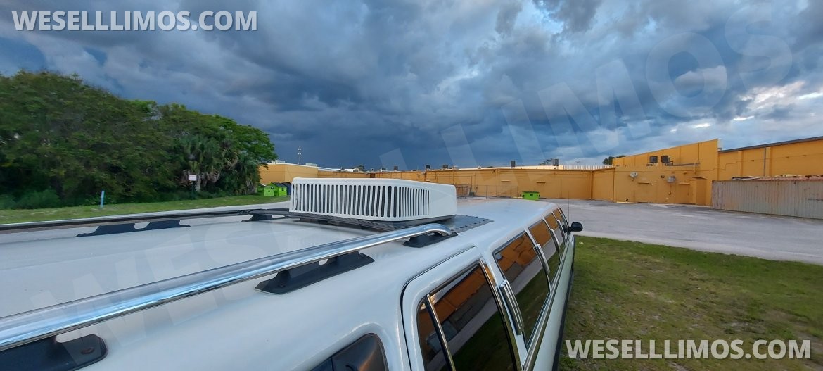 Photo of SUV Stretch for sale: 2000 Lincoln Navigator  Ultra-Stretch 18- passenger  Limousine 35&quot; by Ultra Limousines  *one of kind* Limo that you can run the Air Conditioner all night and take it camping anywhere in the United States